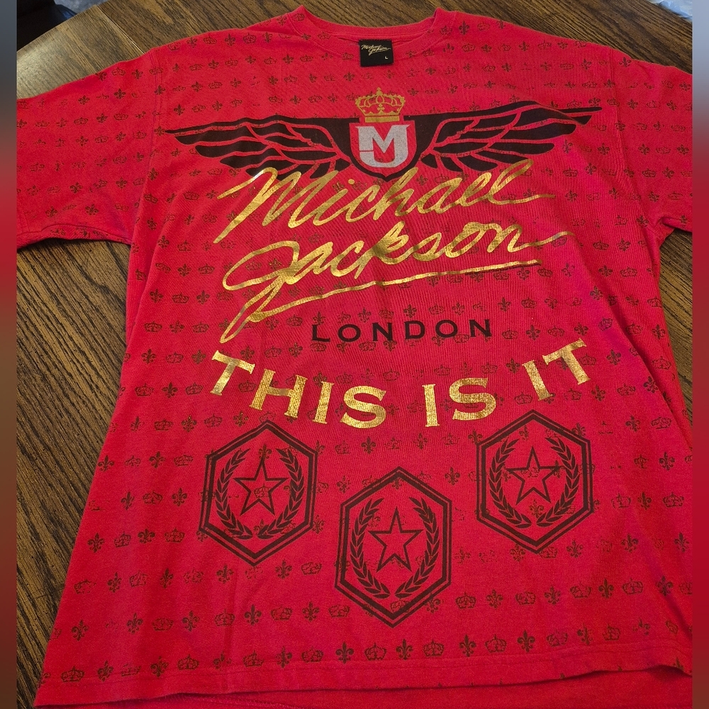 Michaels Red and Black Short Sleeve Tee with Striking Design